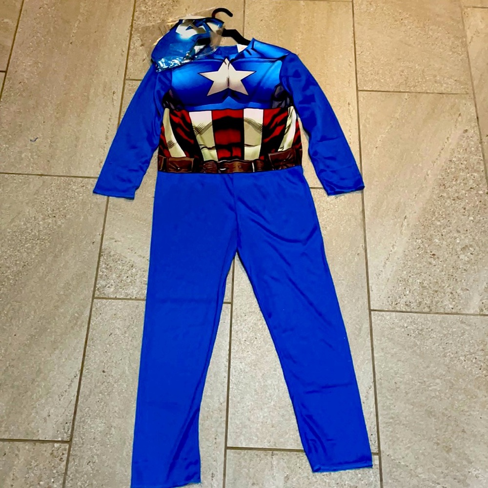 New With Tags Avengers Captain America Size Medium